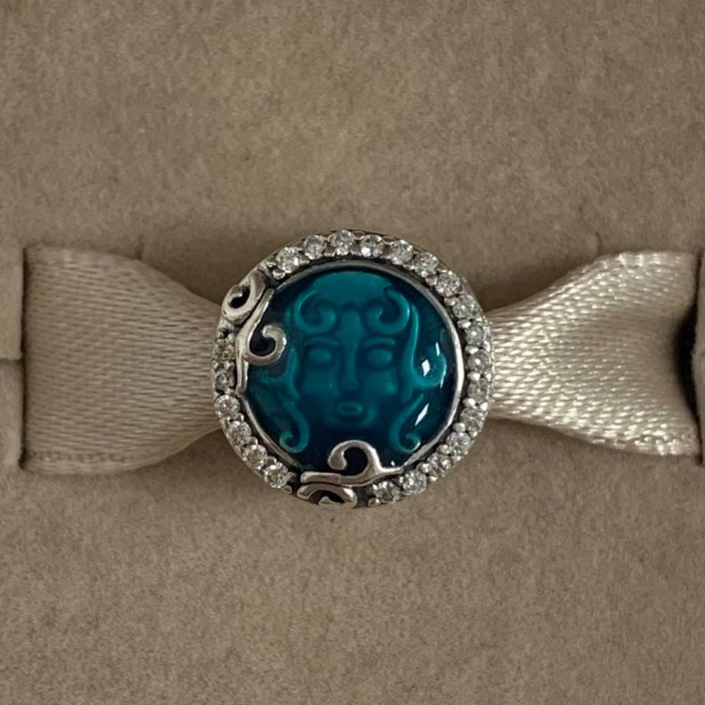 Pandora Charm The Haunted Mansion Madam Leota - Picture 2 of 7